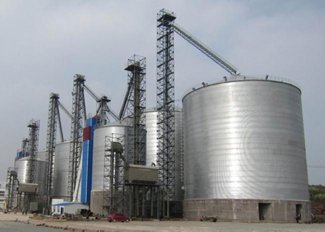 来凤大型钢板库构造参数及水泥储存质量